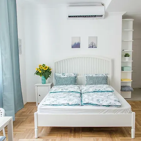 Harrison Apartament