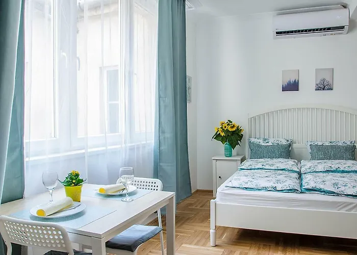 Harrison Apartament *