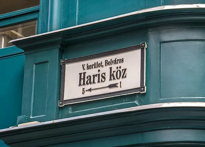 Harrison Apartament *