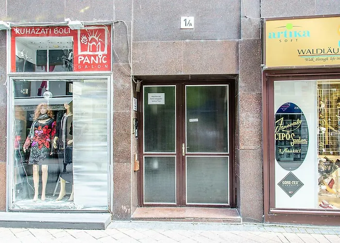 Harrison * Budapesta